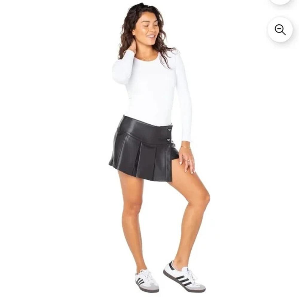 SET of 3 Celebrity Pink Size L Women Pink Gray Black Faux Leather Pleated Skort - Picture 6 of 15